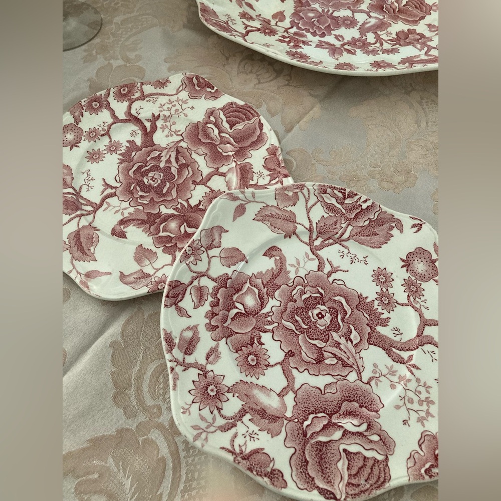 Set of 2 Salad Plates Johnson Bros English Chippendale Red Pink Floral Brothers